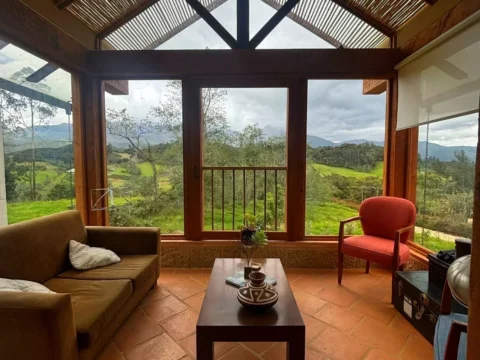 Finca de 6.400 m² en venta – foto 2