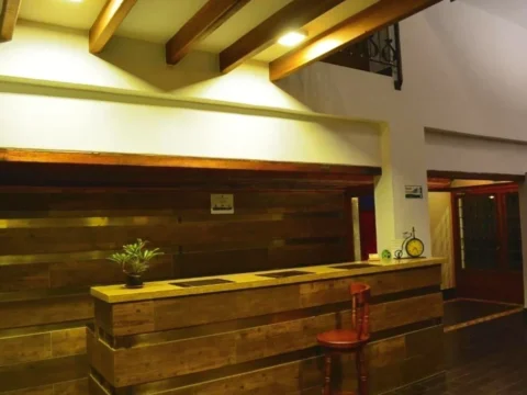 Hotel de 20 habitaciones en venta – foto 2